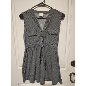 Siren Lily Maternity Pin Stripe Top Navy and White Women's Sleeveless Size M